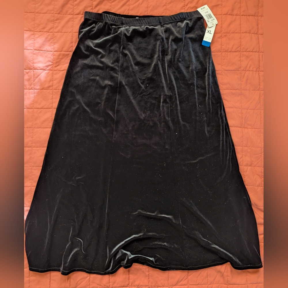 Elegant Black Velvet Skirt